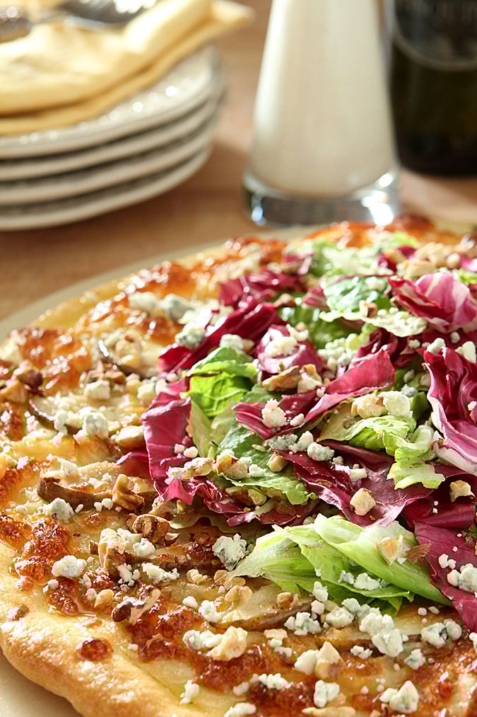 Pear, Gorgonzola and Hazelnut Pizza with Mixed Greens Pear, Gorgonzola and Hazelnut Pizza with Mixed Greens