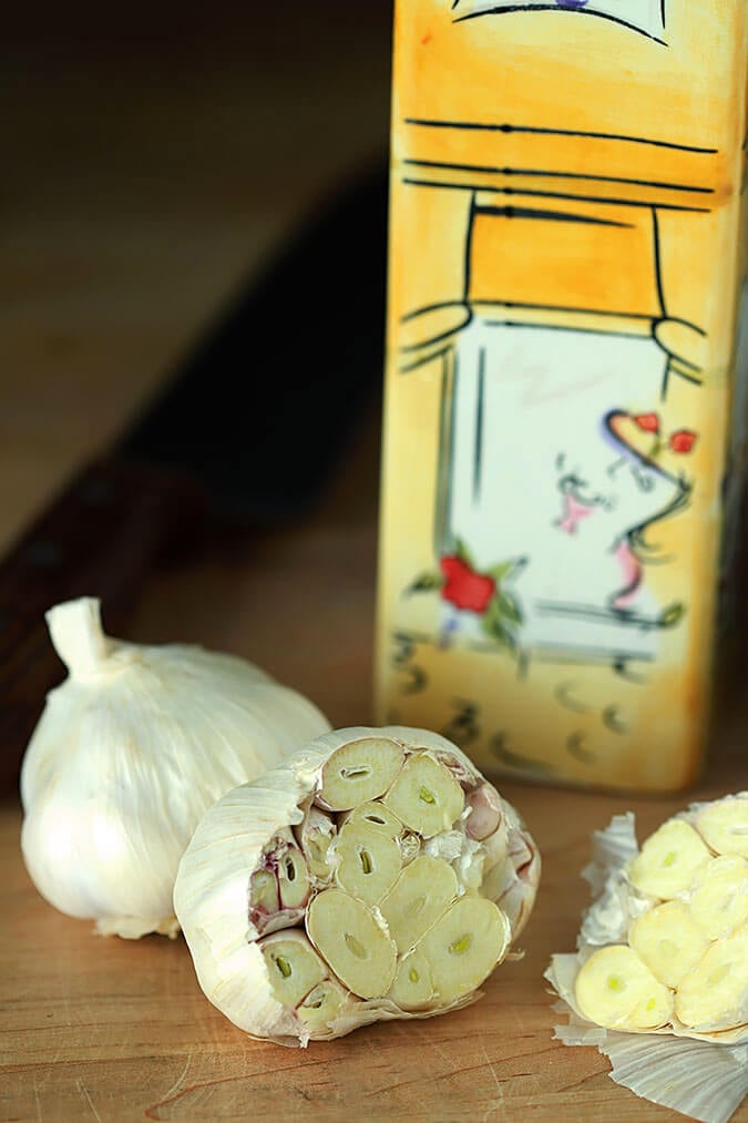 Raw garlic heads ready to be made into perfectly roasted garlic in the Instant Pot.