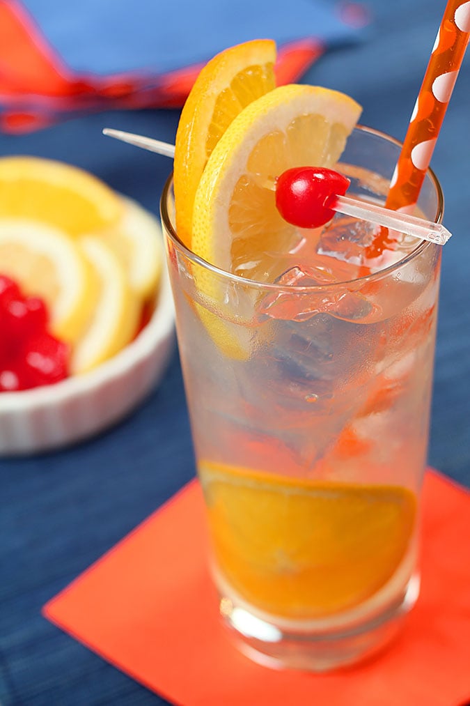 Classic Tom Collins Cocktail